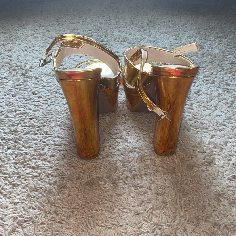 Platform Sandals - Picture 3 of 3